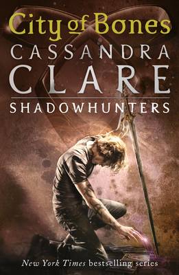 THE MORTAL INSTRUMENTS 1: CITY OF BONES PB